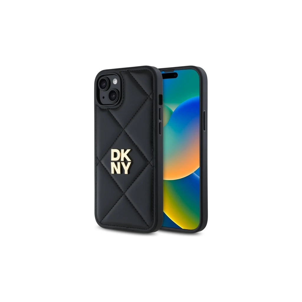 DKNY DKHCP15MPQDSLK iPhone 15 Plus 6.7" készülékhez tok Quilted Stack Logo fekete - iPhone 14 Plus/15Plus tok a Domshop kínálatából