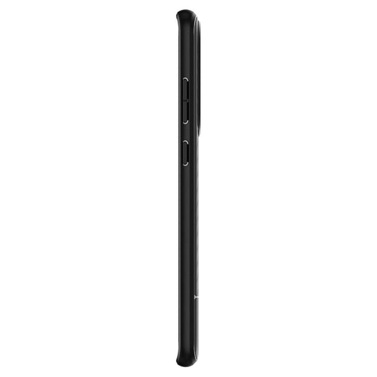 Apple iPhone 15 Plus, Szilikon tok, Spigen Core Armor, csíkos minta, fekete