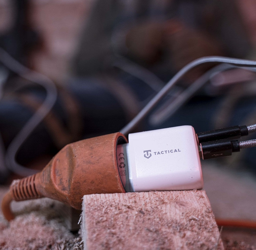 Hálózati töltő adapter, 20W, USB aljzat, USB Type-C aljzat, gyorstöltés, PD, QC 3.0, Tactical Base Plug Dual, fehér