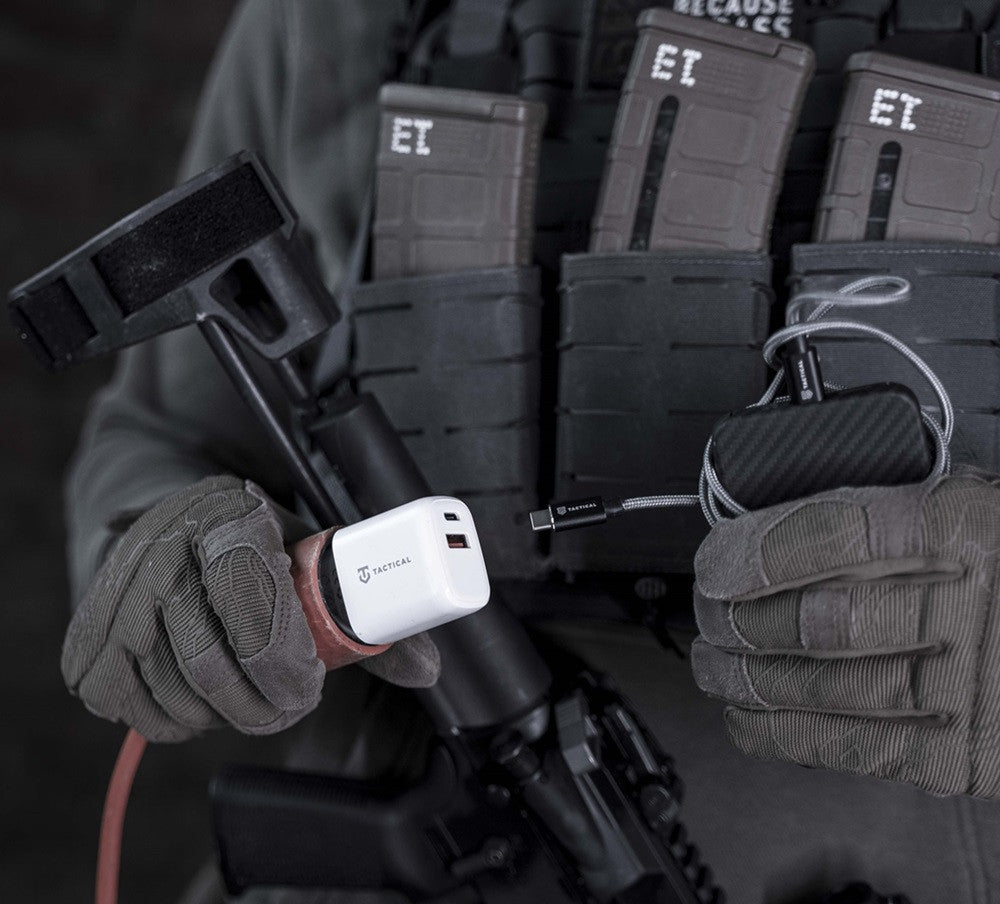 Hálózati töltő adapter, 20W, USB aljzat, USB Type-C aljzat, gyorstöltés, PD, QC 3.0, Tactical Base Plug Dual, fehér